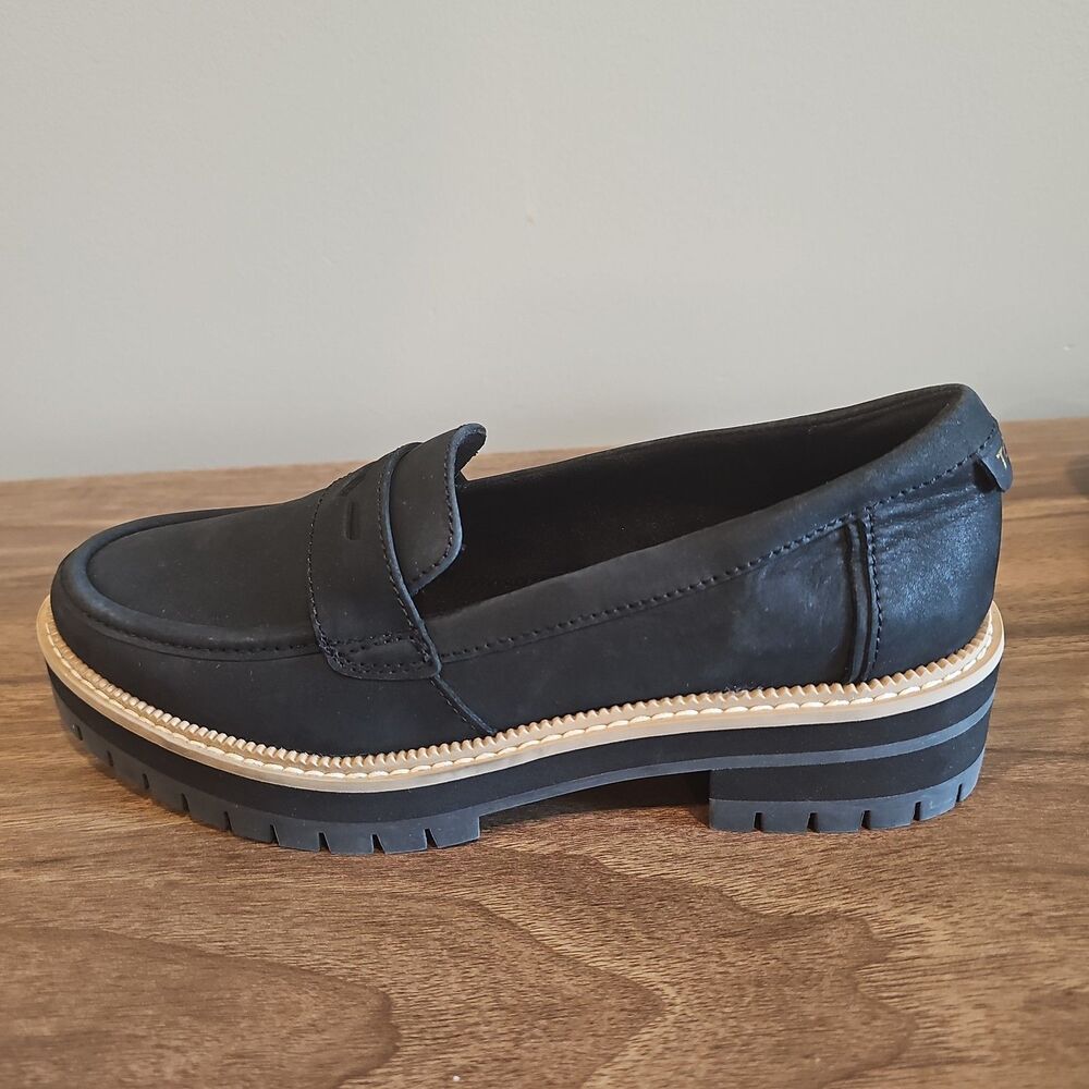 TOMS Wear Good Black Platform Leather Penny Loafers Womans Size 6.5 Like New - Picture 4 of 14